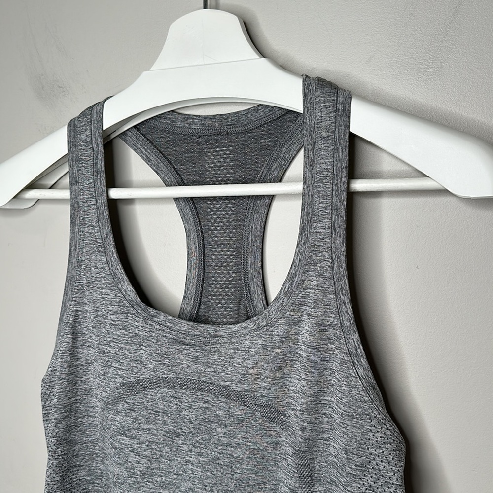Lululemon Swiftly Tech Racerback 2.0 Grey - Picture 4 of 9
